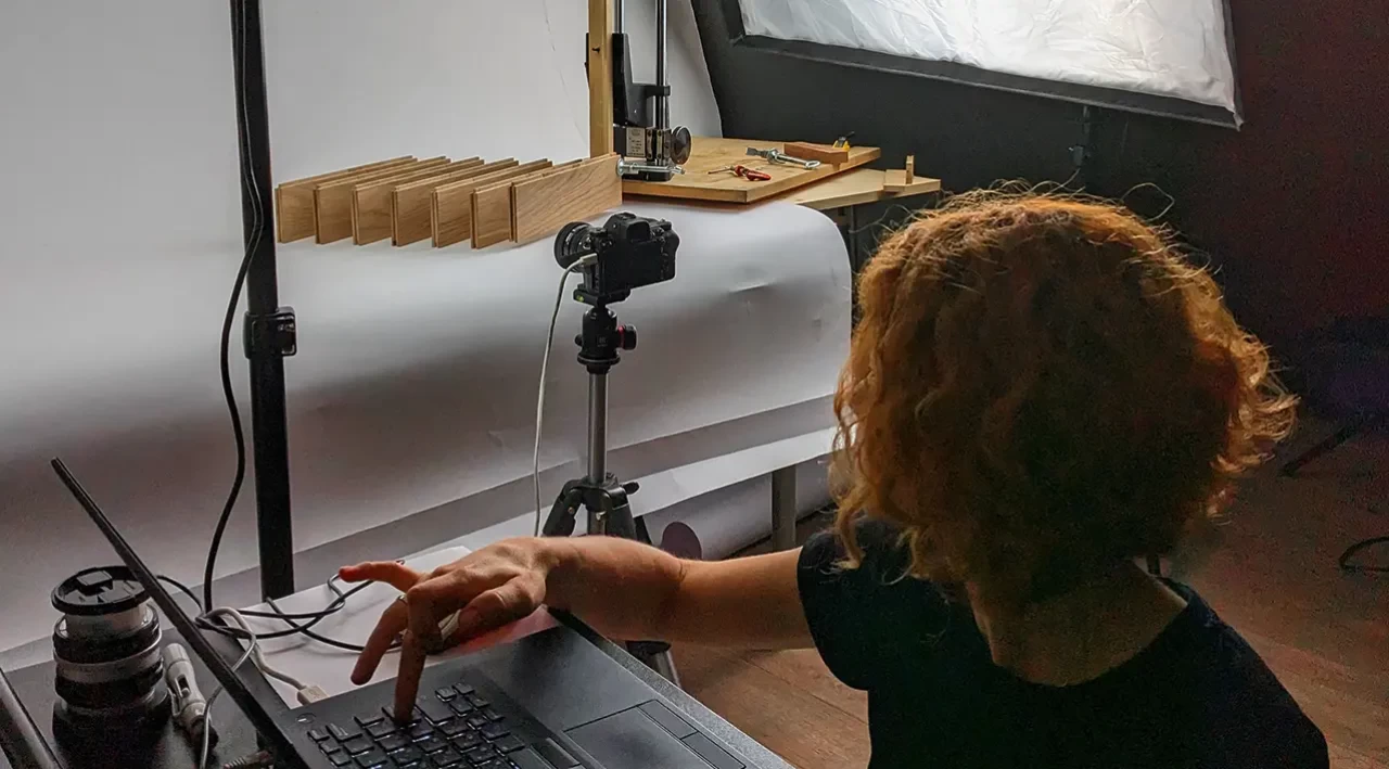 Behind the scenes of frame-by-frame shooting COSWICK planks in studio